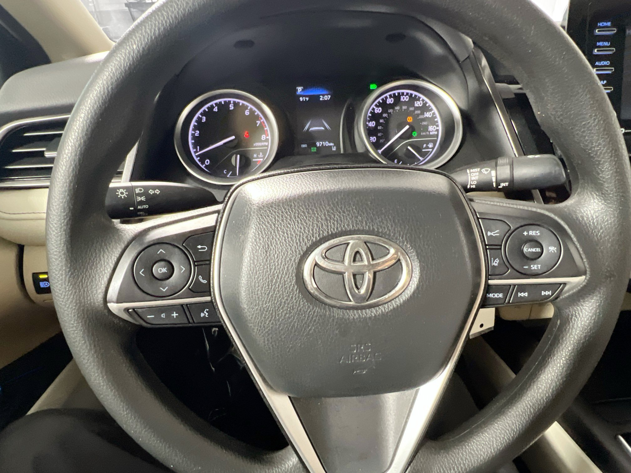 Used 2024 Toyota Camry LE FWD image 18
