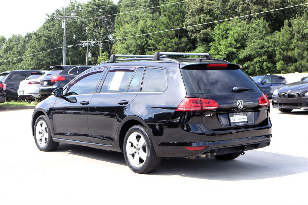 Used 2015 Volkswagen Golf TDI S FWD image 5