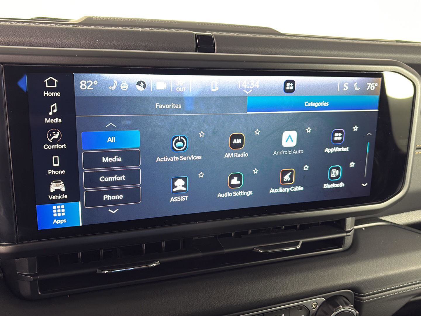 Used 2025 Jeep Gladiator Sport image 30