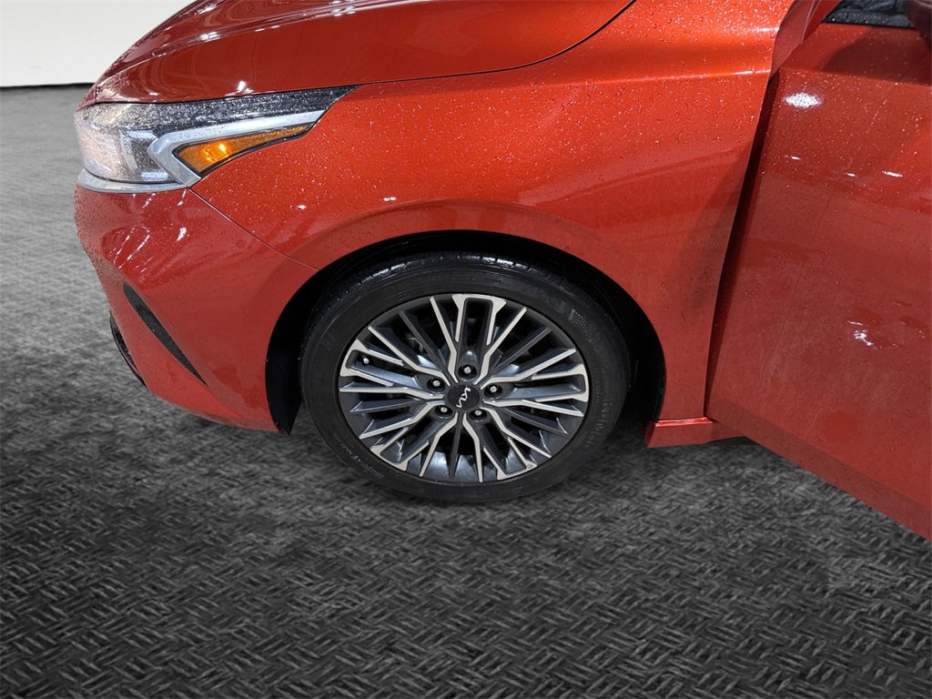 Certified 2023 Kia Forte GT-Line w/ GT-Line Premium Package image 11