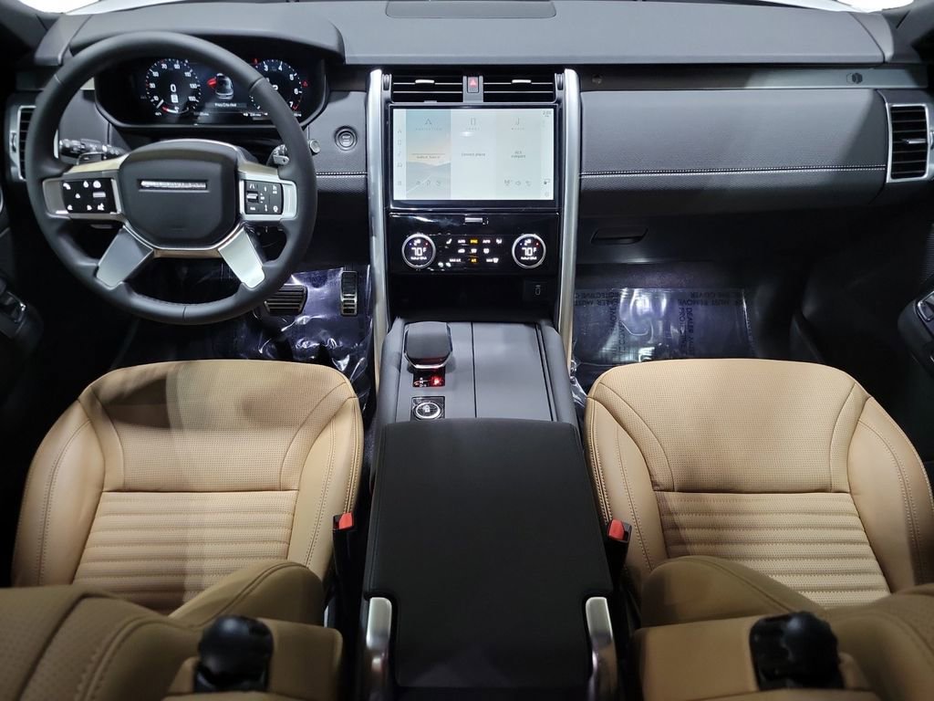 New 2026 Land Rover Discovery Limited Edition image 25