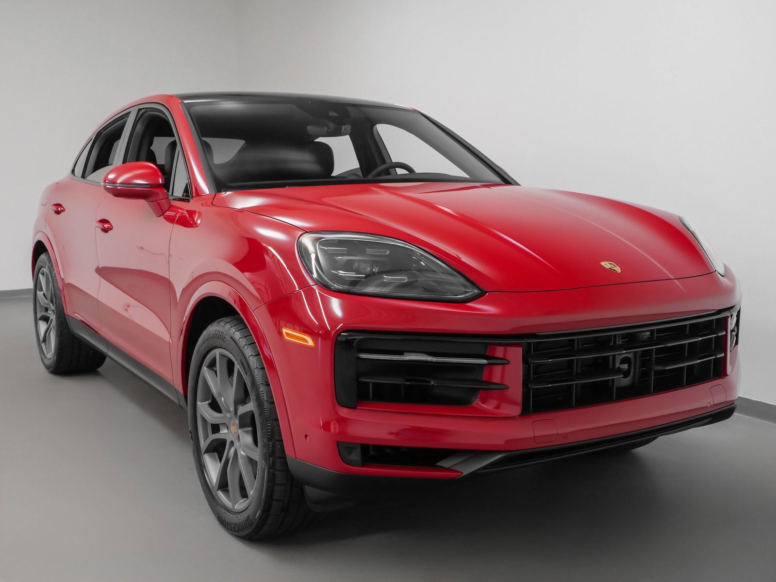 Used 2024 Porsche Cayenne Coupe image 10