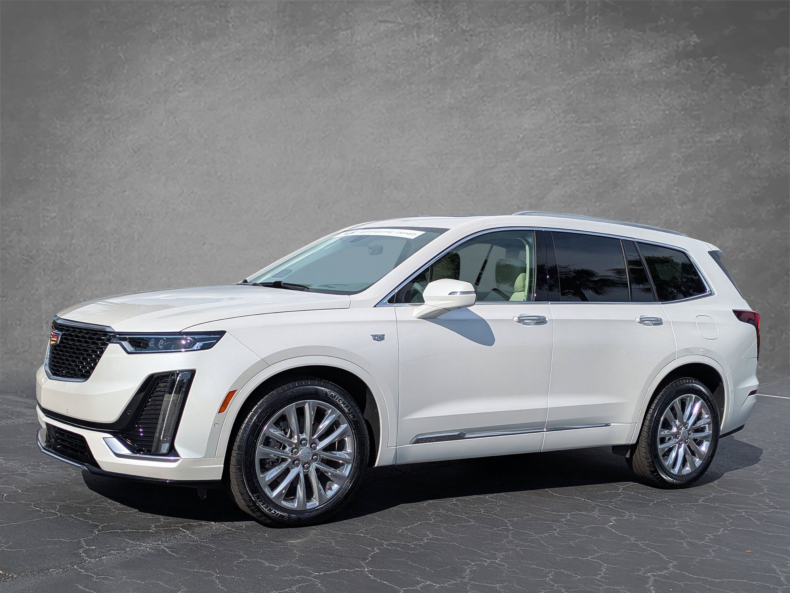 Certified 2025 Cadillac XT6 Premium Luxury w/ Technology Package AWD/4WD image 2