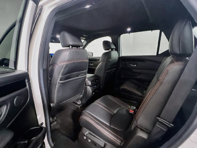 Certified 2025 Honda Pilot TrailSport image 15