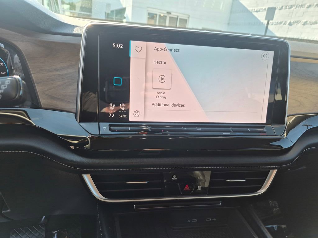 Used 2025 Volkswagen Atlas SE FWD image 18