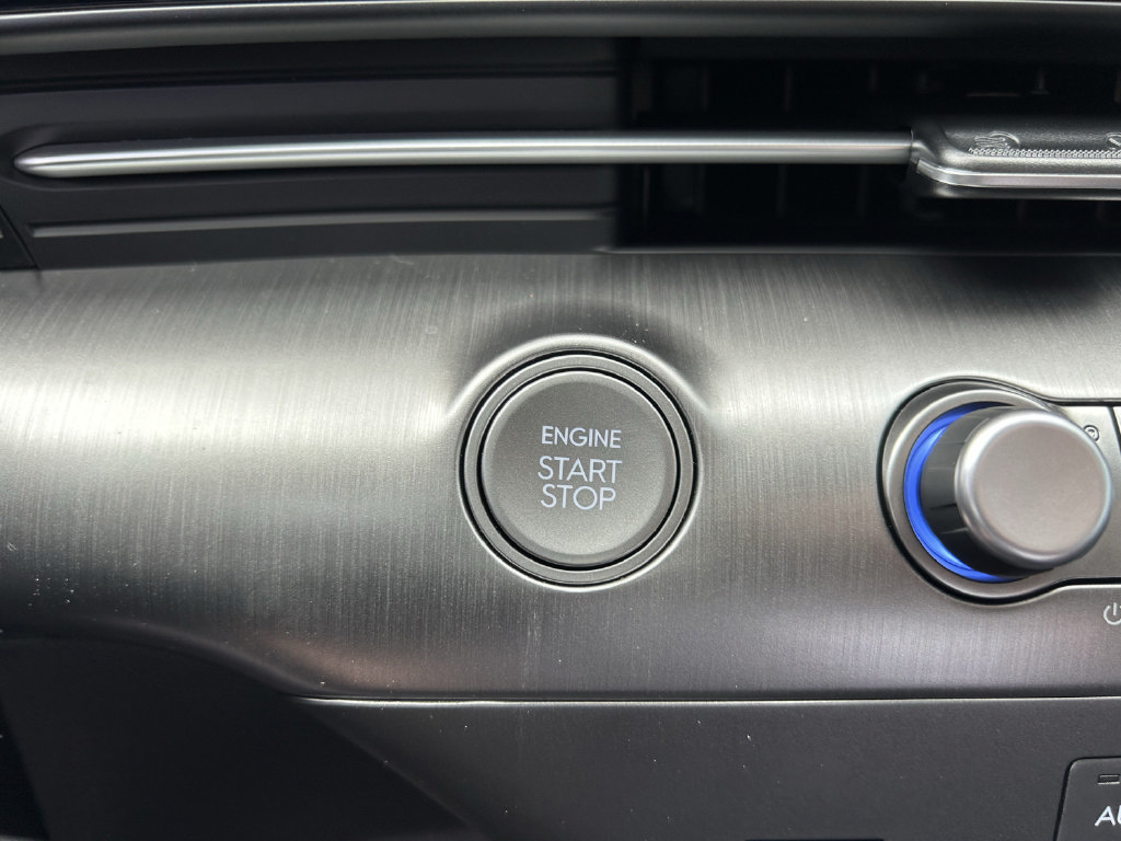 New 2026 Hyundai Kona Limited FWD image 36
