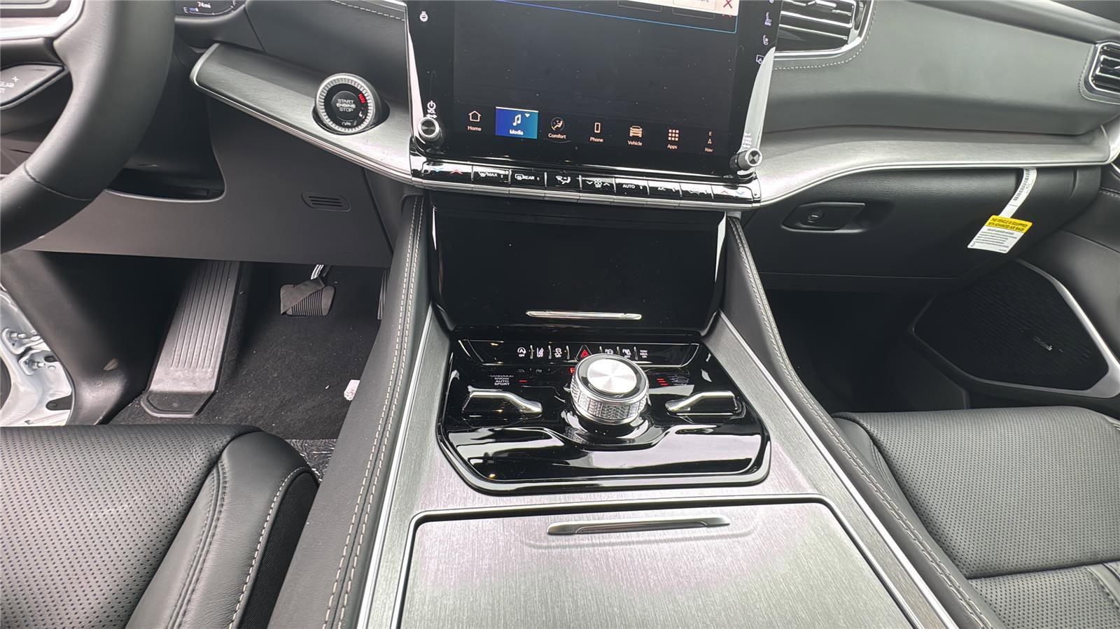 New 2026 Jeep Grand Wagoneer L Limited AWD/4WD image 18