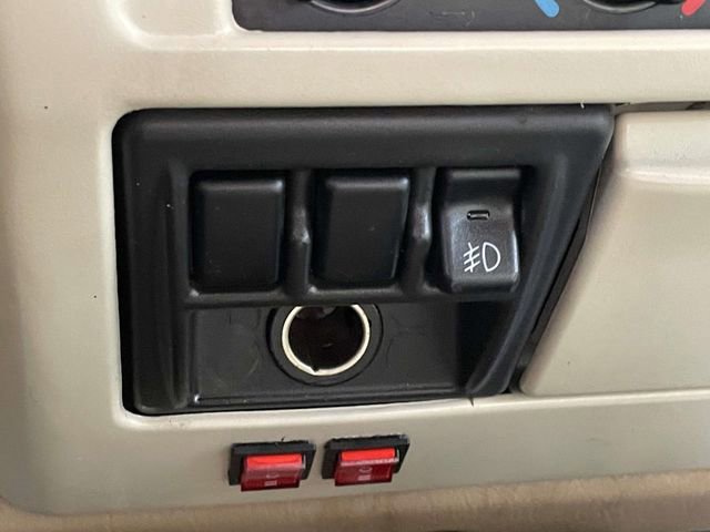 Used 2000 Jeep Wrangler Sahara image 30