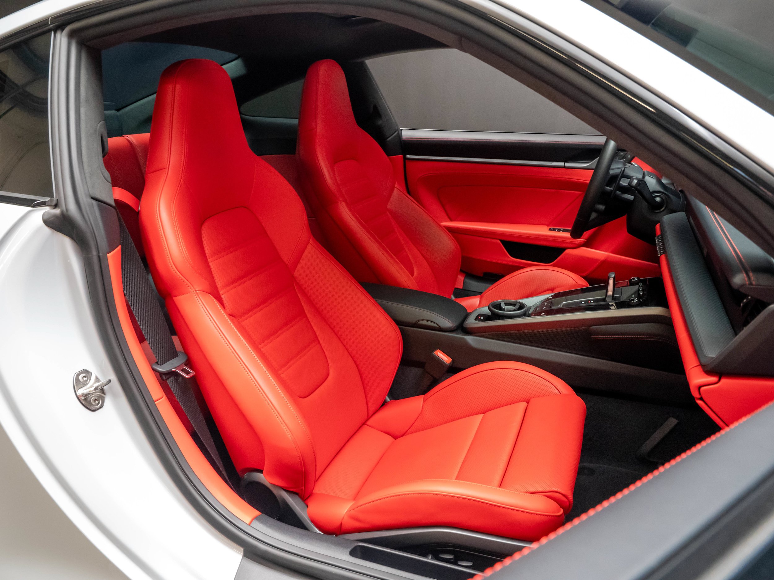 Certified 2026 Porsche 911 Carrera S RWD image 32