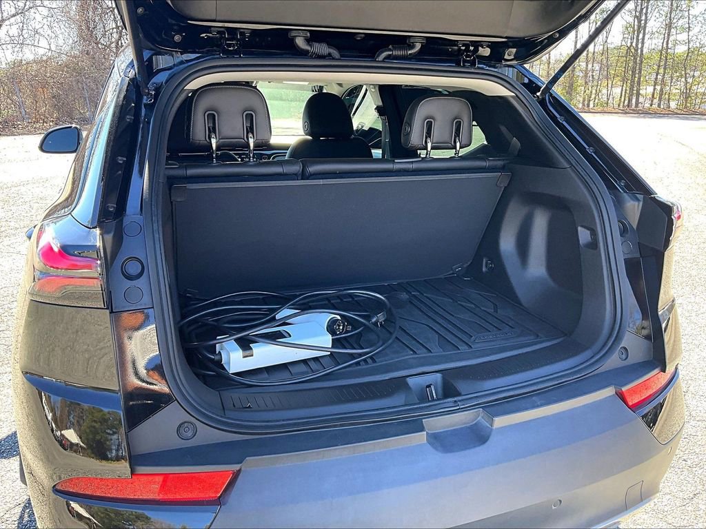 Certified 2023 Chevrolet Bolt EUV LT w/ Convenience Package image 21