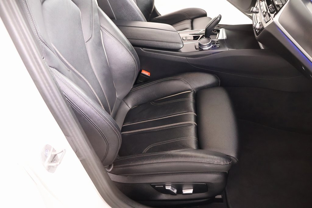 Used 2023 BMW 540i xDrive image 14