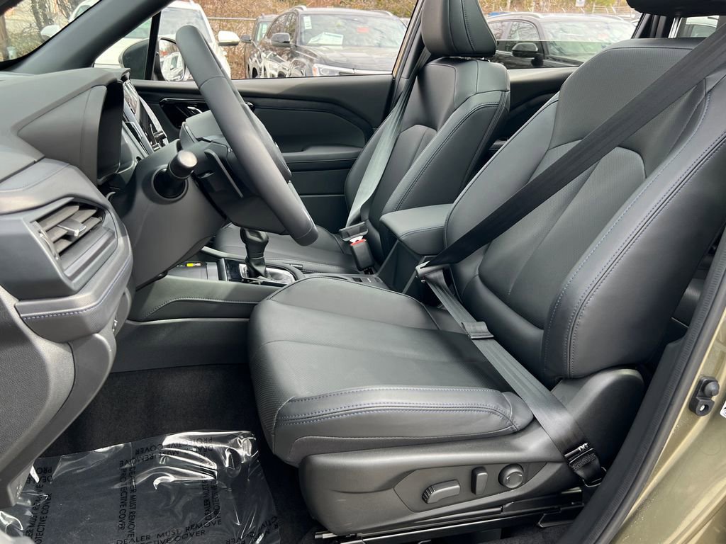 Used 2025 Subaru Forester Limited w/ Popular Package image 19