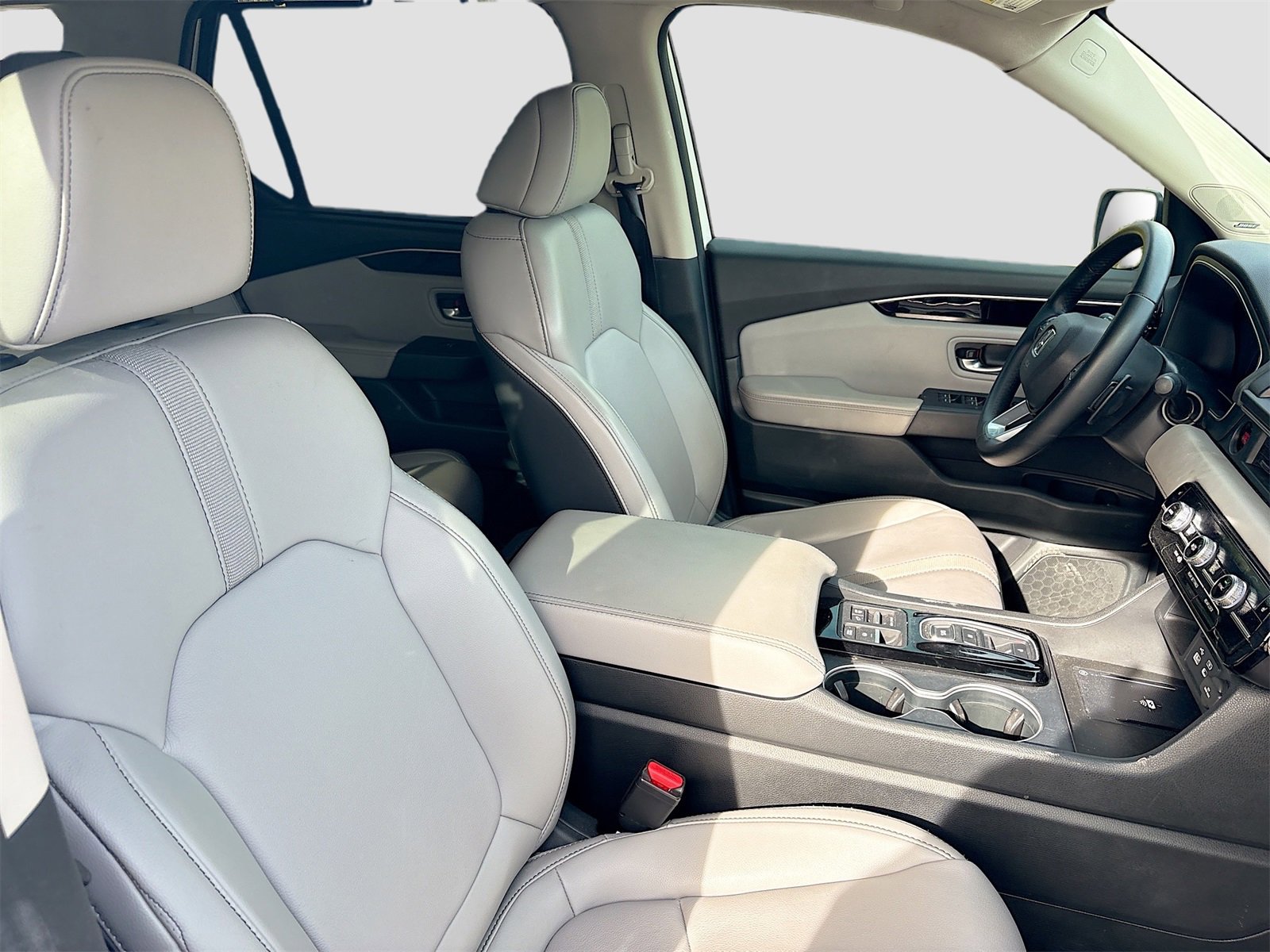 Used 2023 Honda Pilot Touring image 30