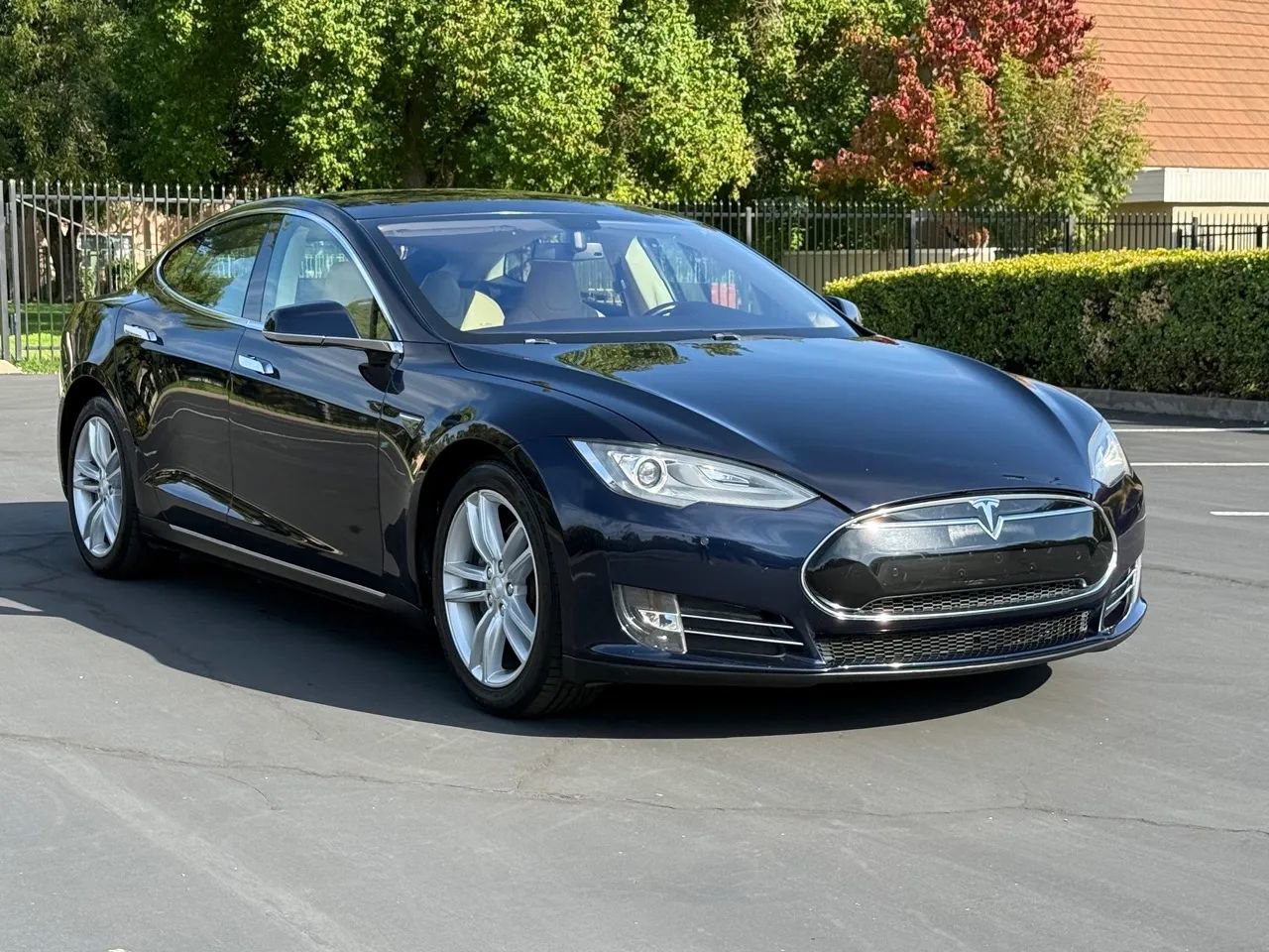 Used 2013 Tesla Model S image 3