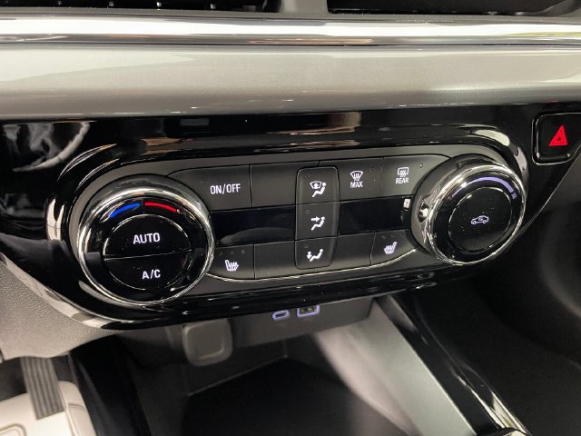 Certified 2026 Chevrolet Trax LT w/ Driver Confidence Package FWD image 7