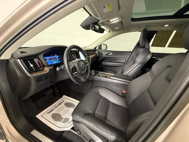 Used 2023 Volvo XC60 B5 Plus w/ Protection Package Premier FWD image 5