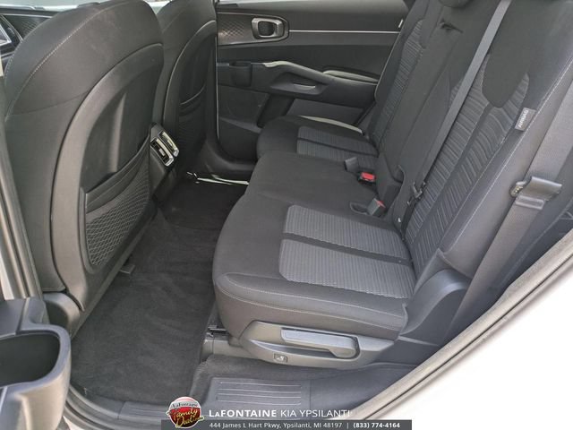 Certified 2025 Kia Sorento LX FWD image 25
