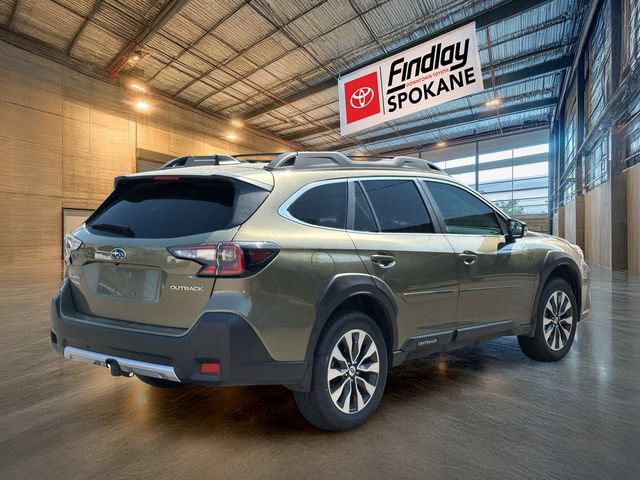 Used 2025 Subaru Outback Limited AWD/4WD image 4