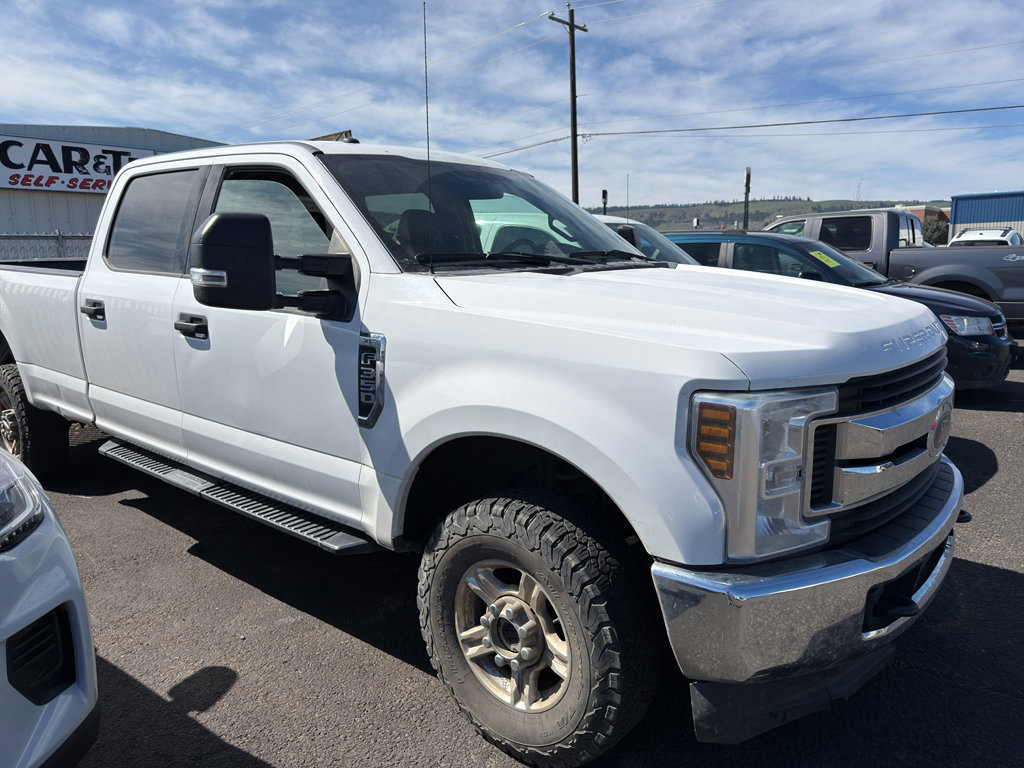 Used 2018 Ford F350 XLT AWD/4WD image 2