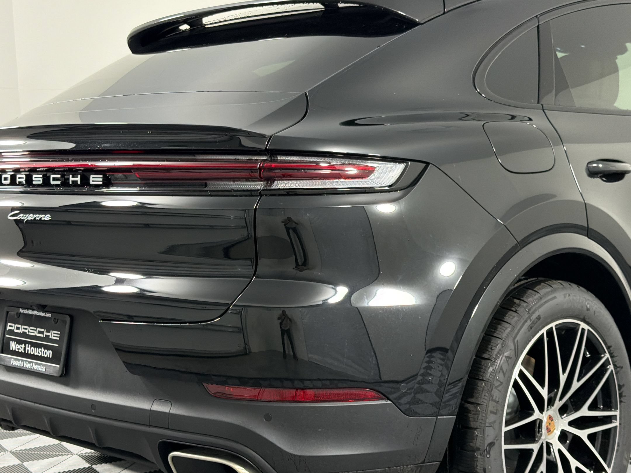 New 2026 Porsche Cayenne Coupe AWD/4WD image 25