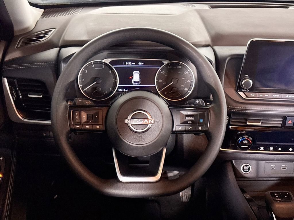 Used 2022 Nissan Rogue SV image 13