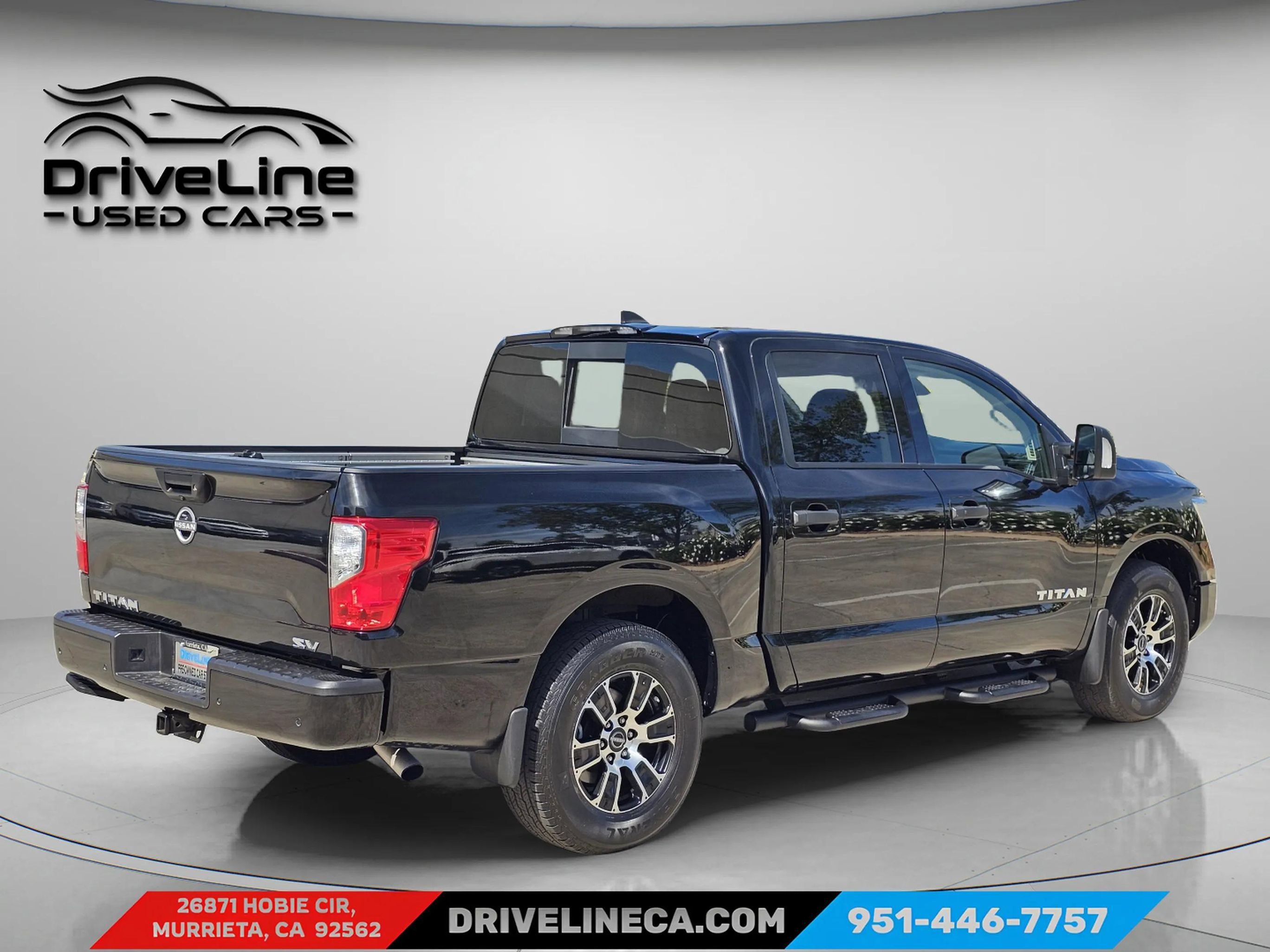 Used 2024 Nissan Titan SV w/ SV Convenience Package image 10
