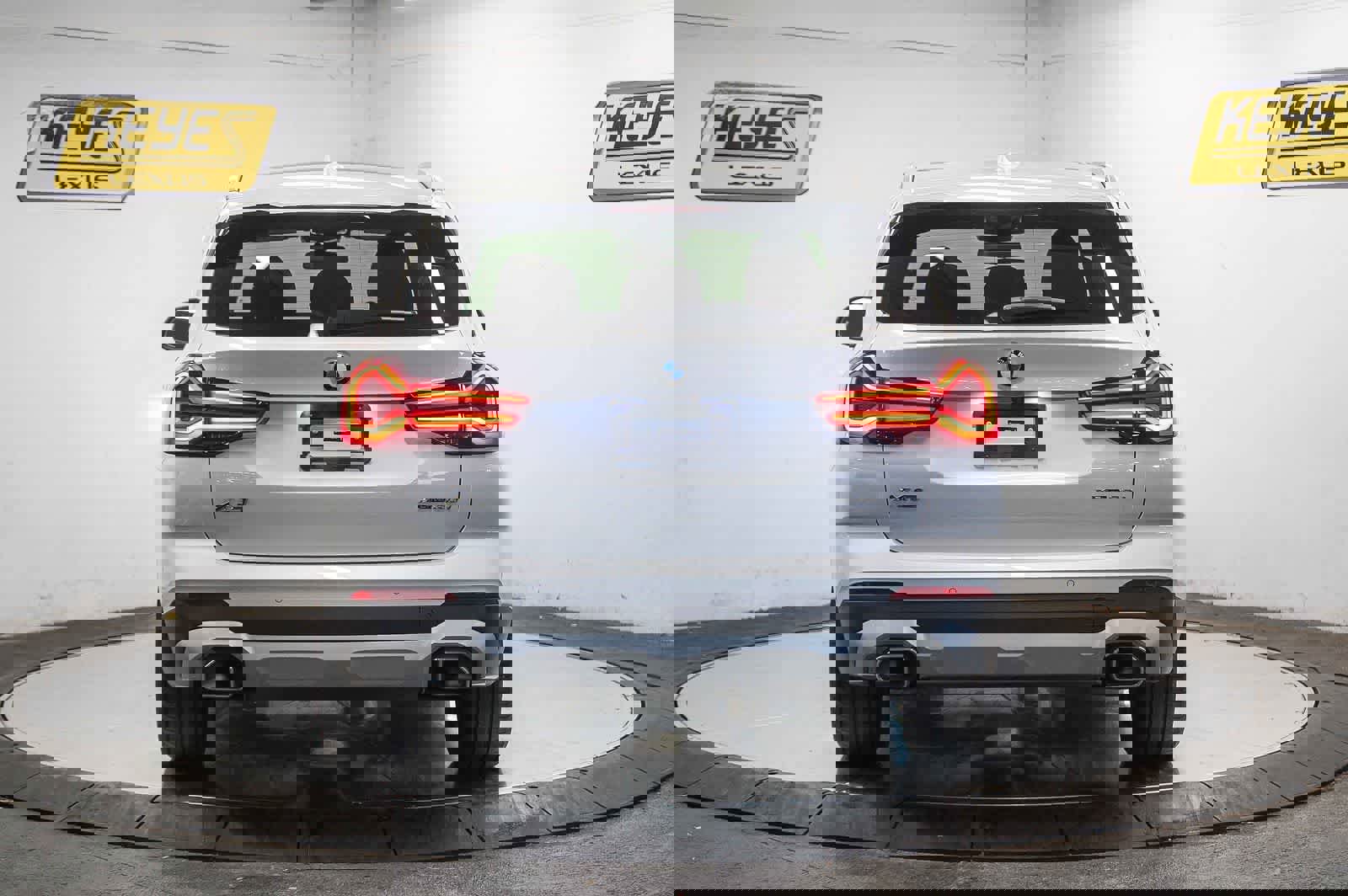 Used 2023 BMW X3 xDrive30i w/ Convenience Package w/ZPA image 3