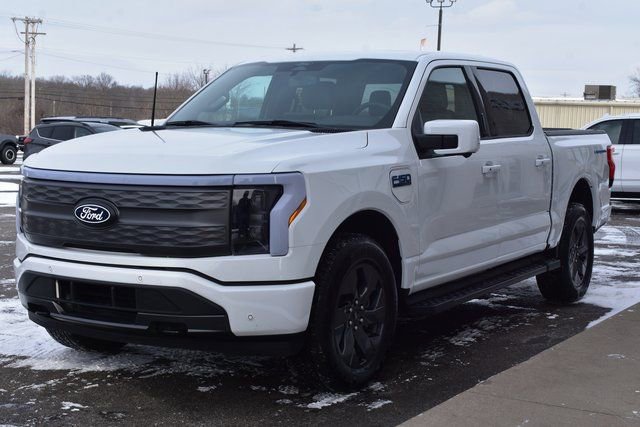 Used 2024 Ford F150 Lightning Lariat image 12