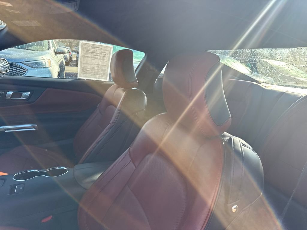 Used 2025 Ford Mustang Premium image 15