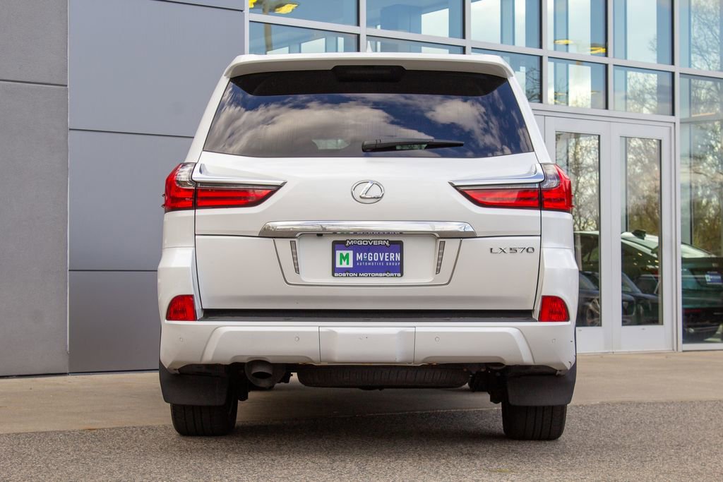 Used 2021 Lexus LX 570 4WD w/ Luxury Package image 9