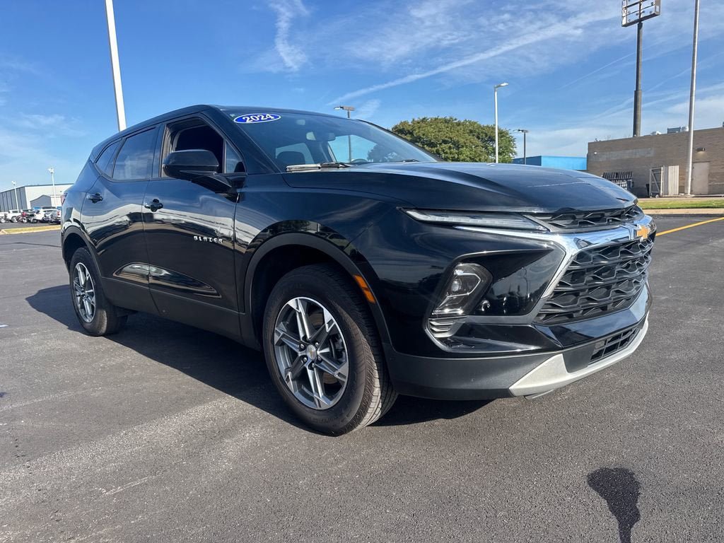 Used 2024 Chevrolet Blazer LT FWD image 9