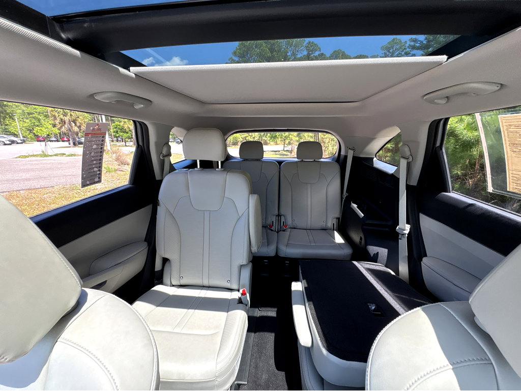 Used 2024 Kia Sorento EX w/ Panoramic Sunroof Package image 44