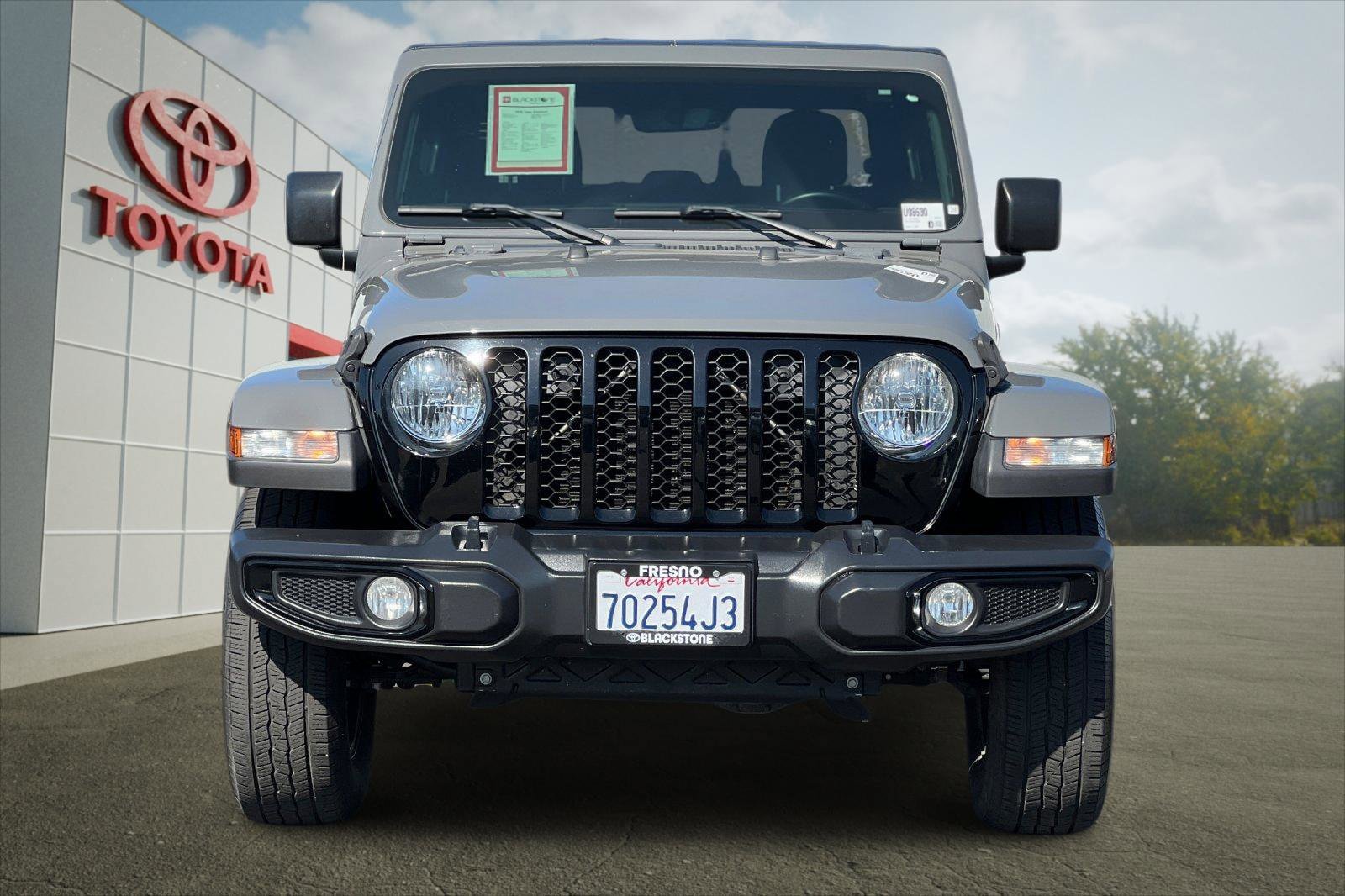 Used 2021 Jeep Gladiator Sport AWD/4WD image 8