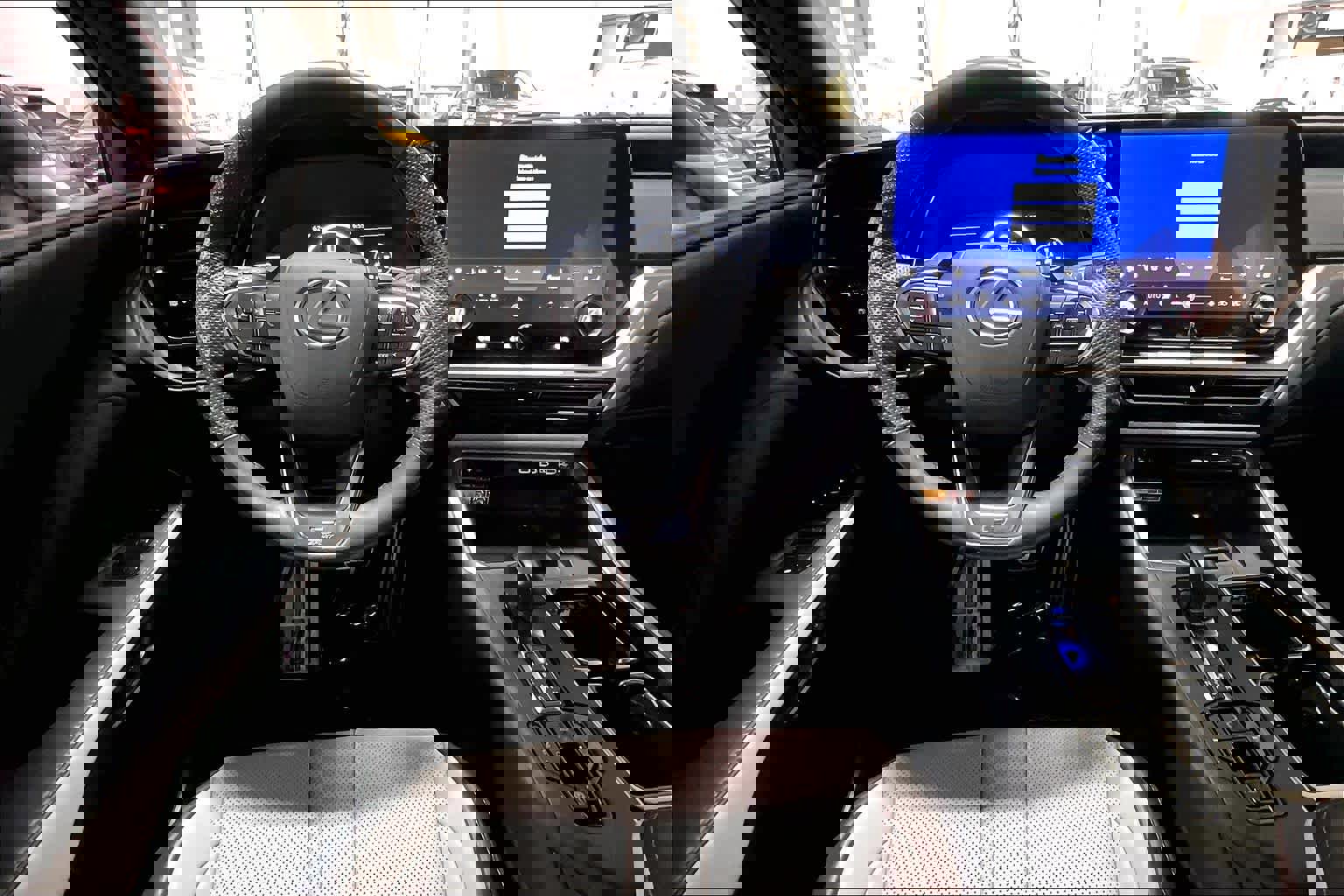 Used 2024 Lexus TX 500h AWD w/ Technology Package image 6