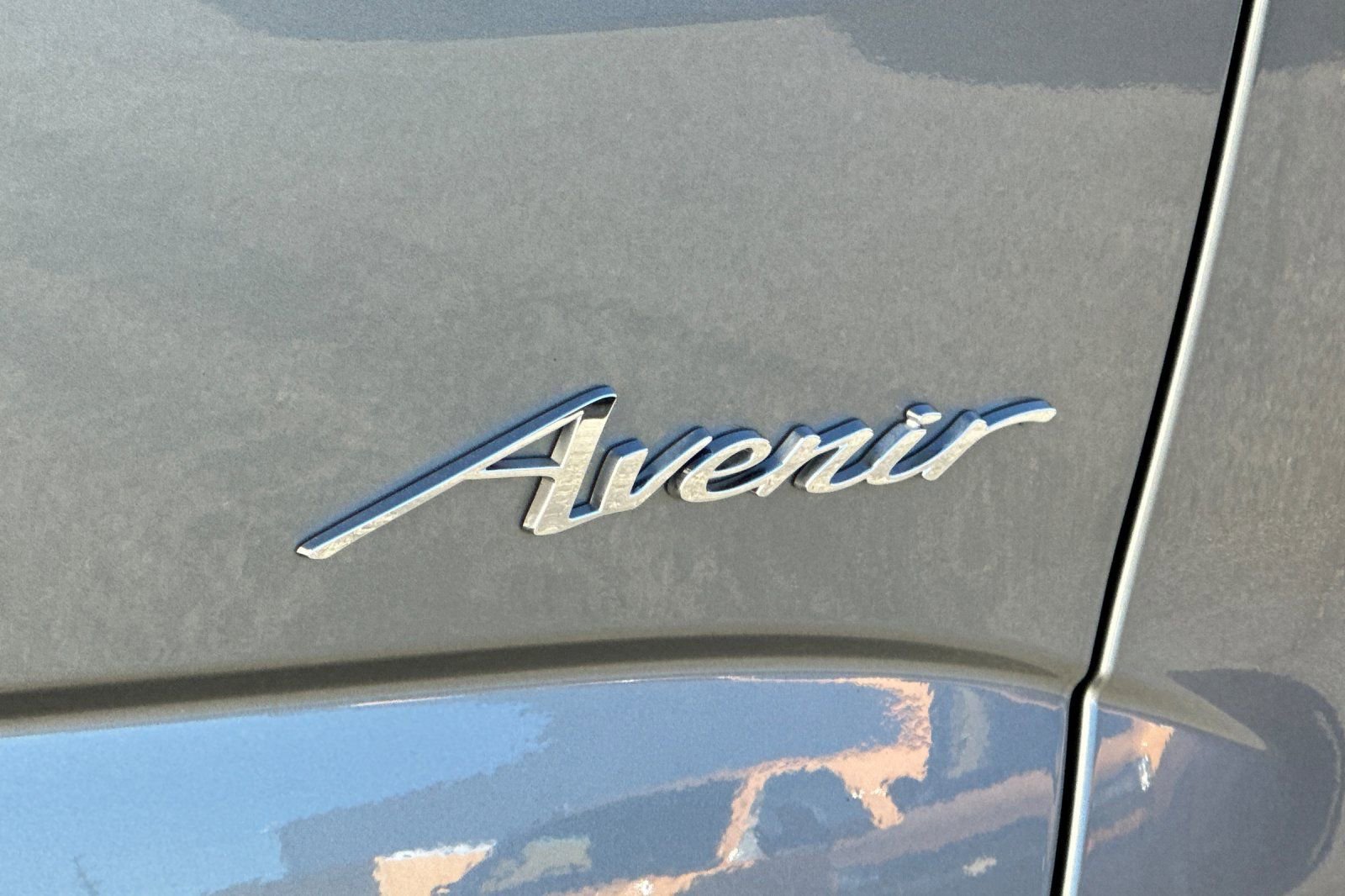 Used 2023 Buick Enclave Avenir w/ Avenir Technology Package image 39