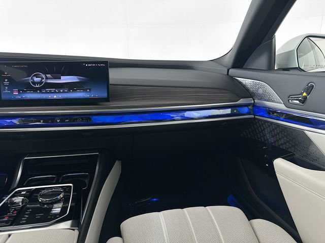 Used 2026 BMW 740i xDrive w/ Executive Package AWD/4WD image 23