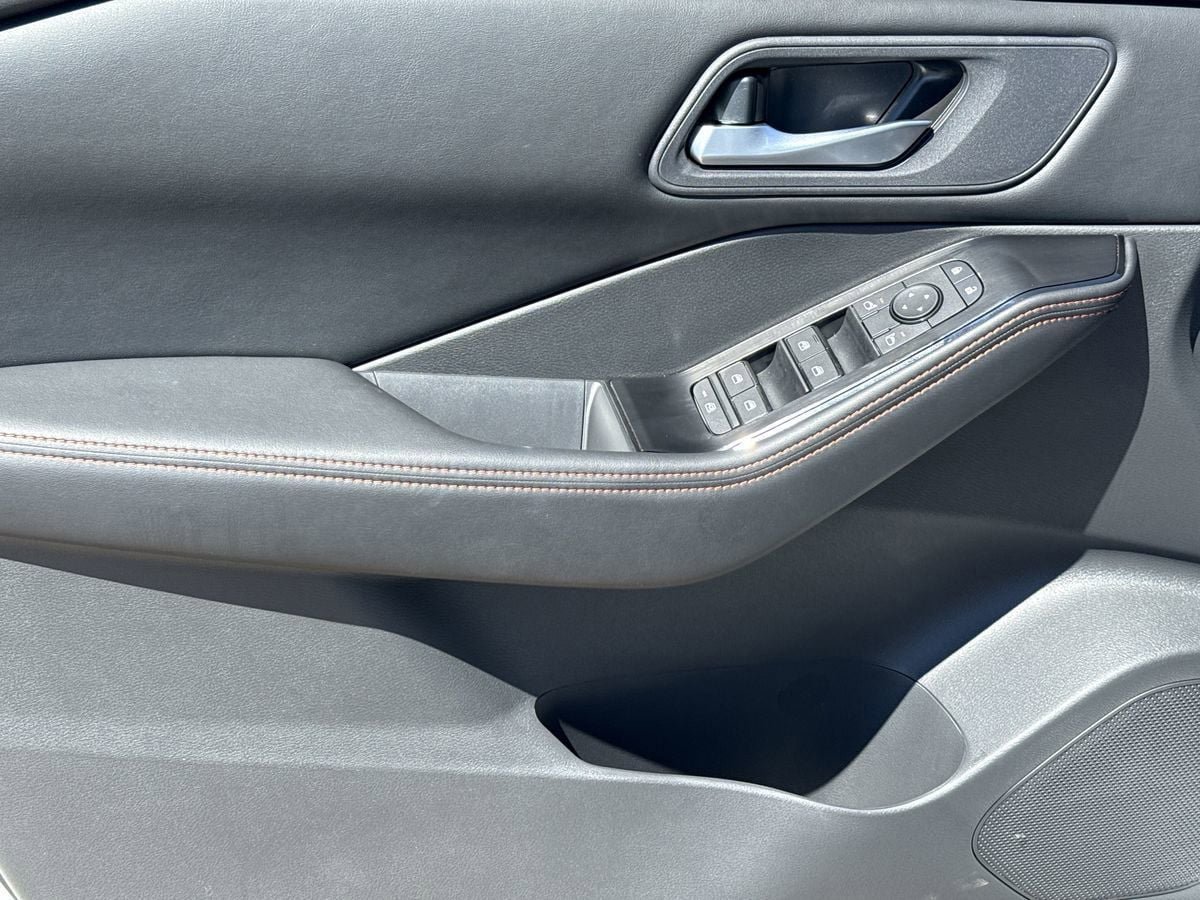 New 2026 Nissan Rogue SV AWD/4WD image 19