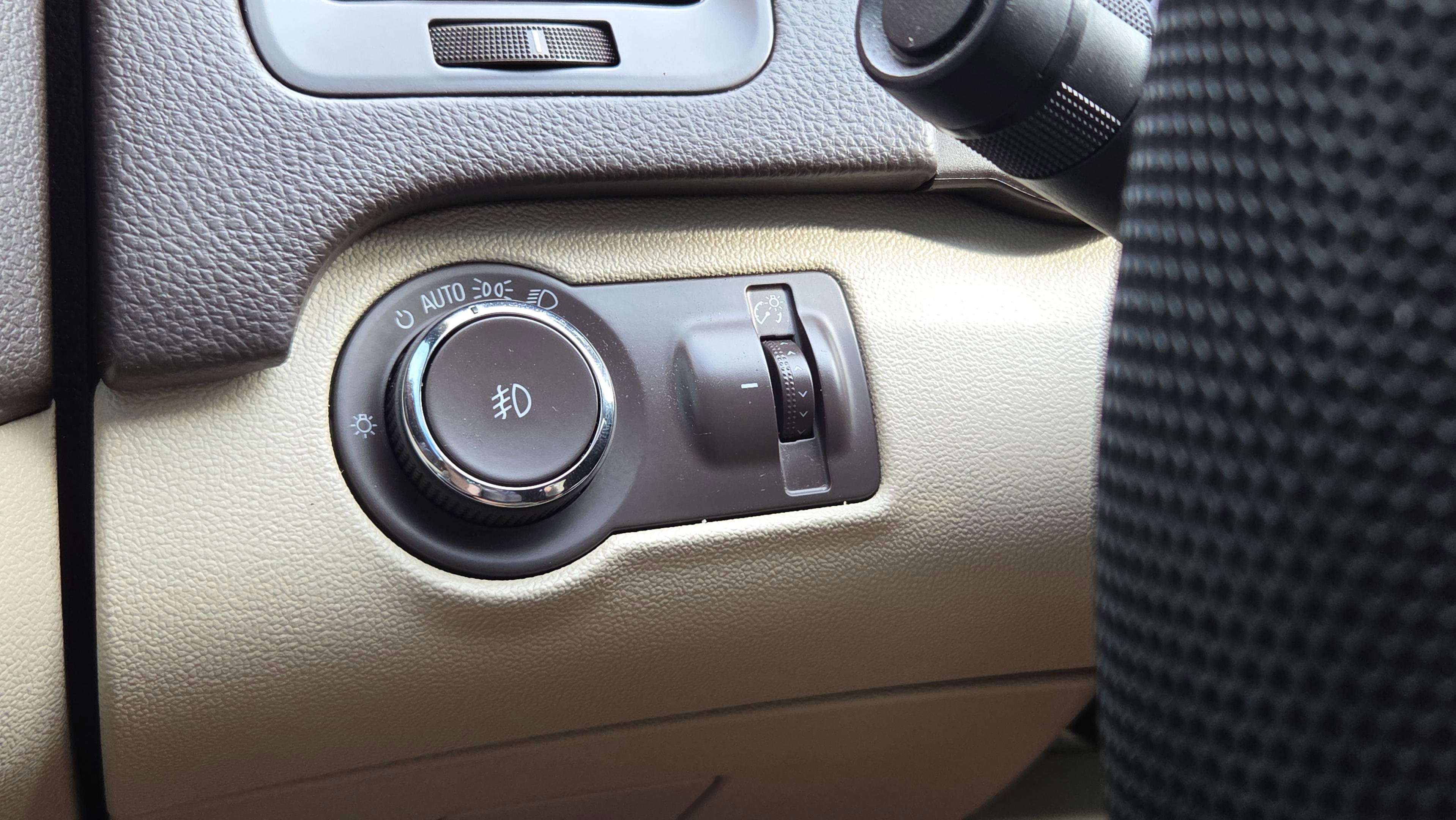 Used 2017 Buick Regal Sport Touring image 23