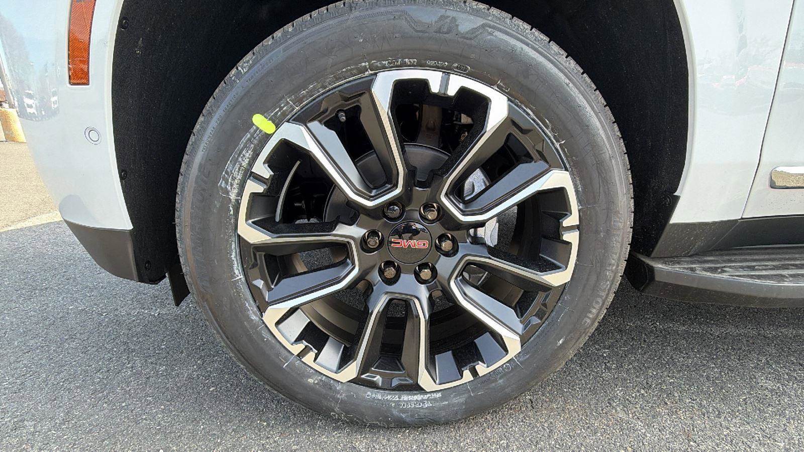 New 2026 GMC Yukon XL Elevation w/ Elevation Premium Package AWD/4WD image 9