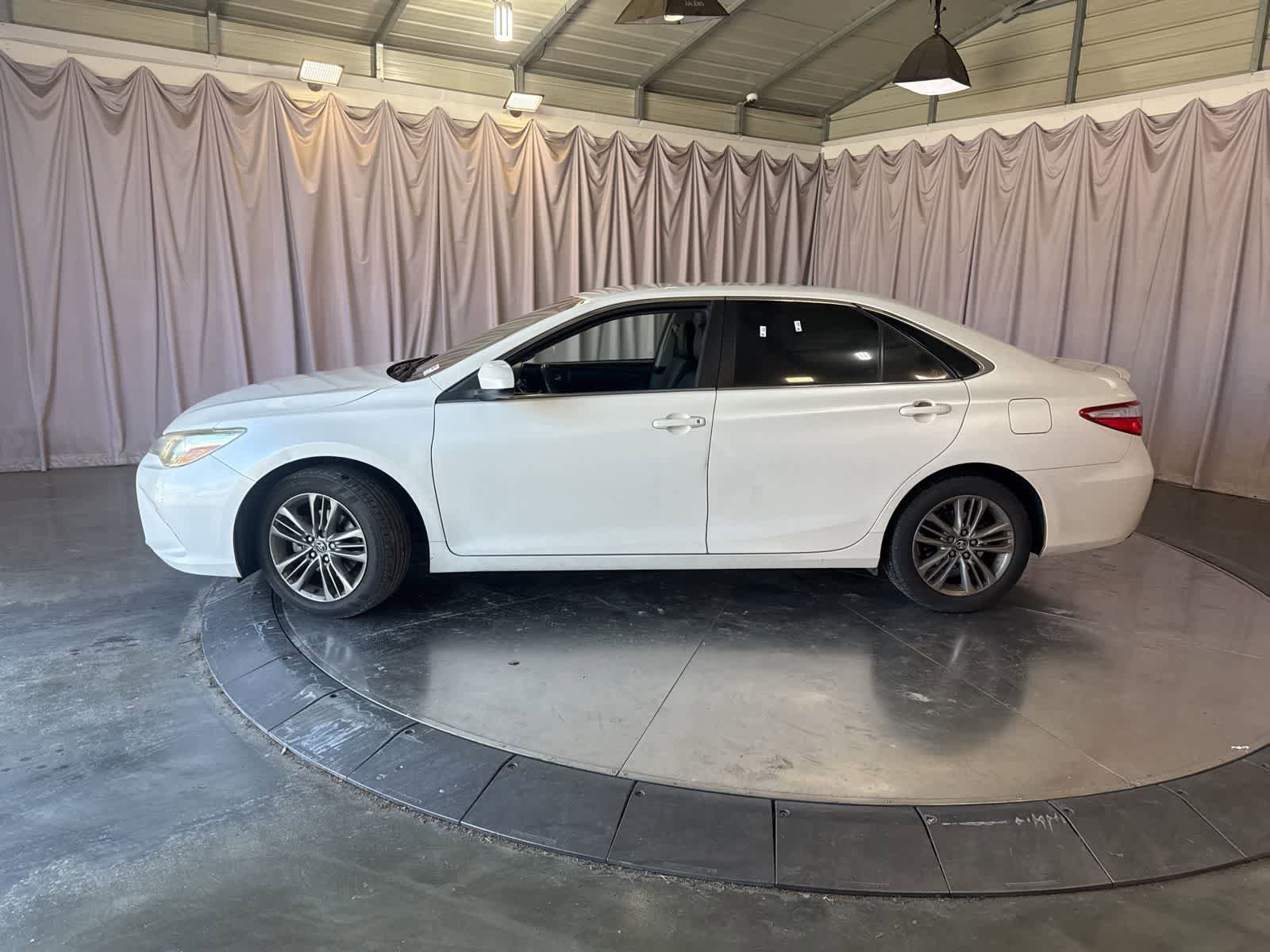 Used 2017 Toyota Camry SE FWD image 8