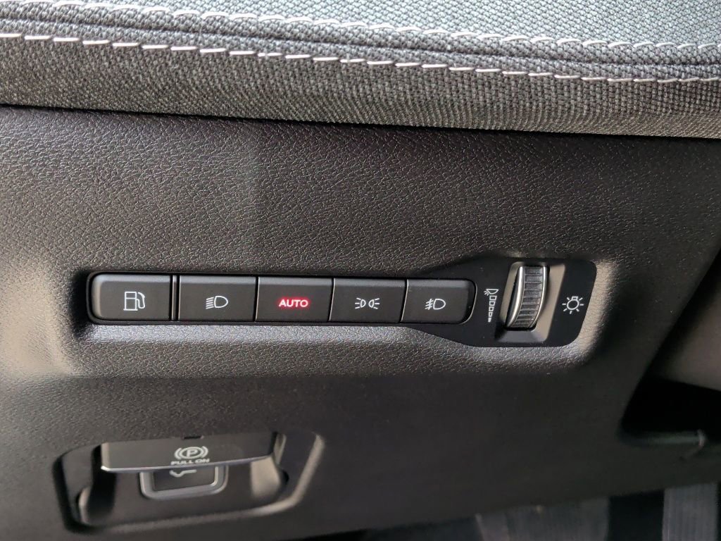 New 2026 Jeep Cherokee Laredo AWD/4WD image 15