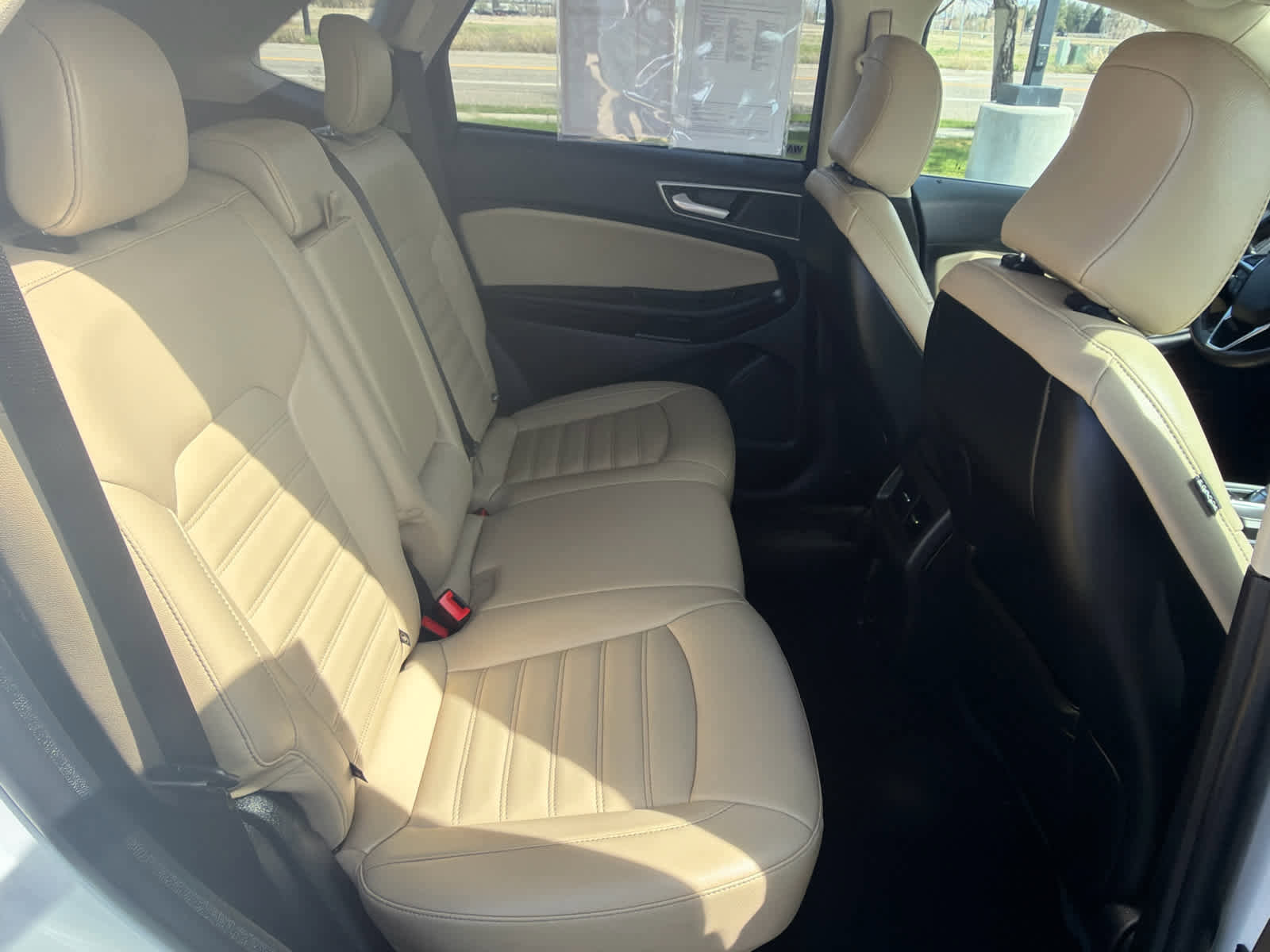 Used 2022 Ford Edge SEL w/ Convenience Package image 12