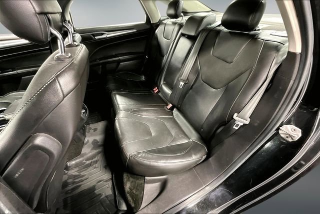Used 2014 Ford Fusion Titanium FWD image 19