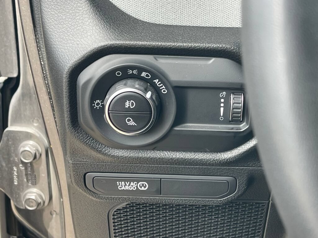 Used 2024 Jeep Gladiator Sport AWD/4WD image 21
