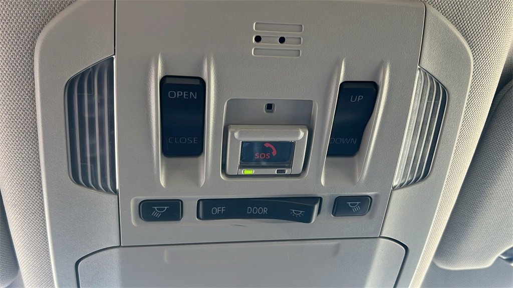 Used 2023 Toyota Highlander XLE image 17