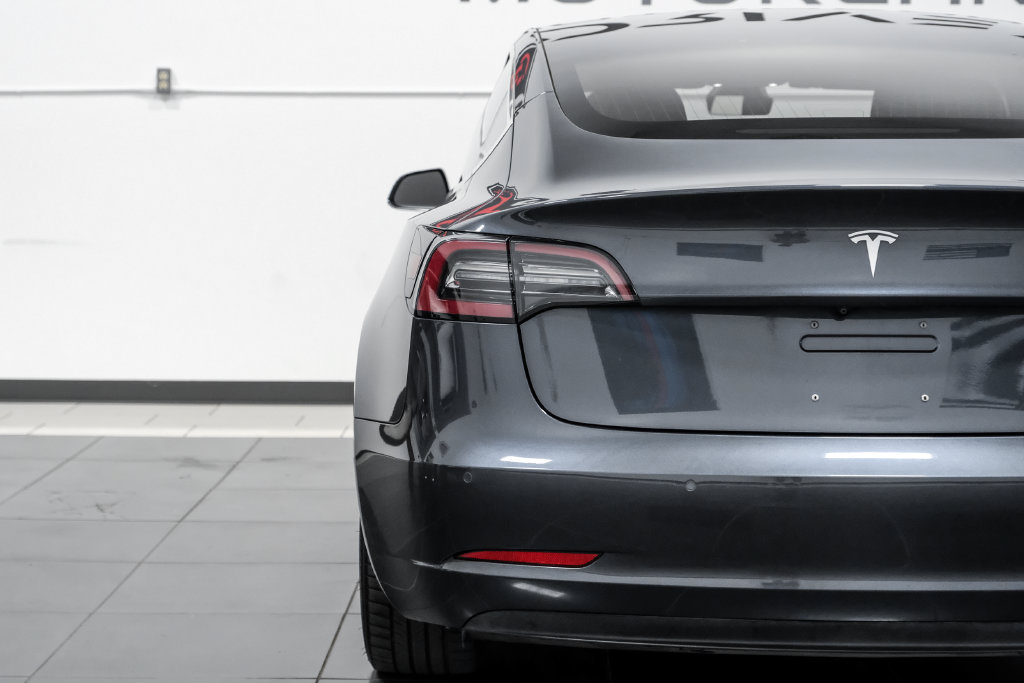 Used 2018 Tesla Model 3 Long Range RWD image 46