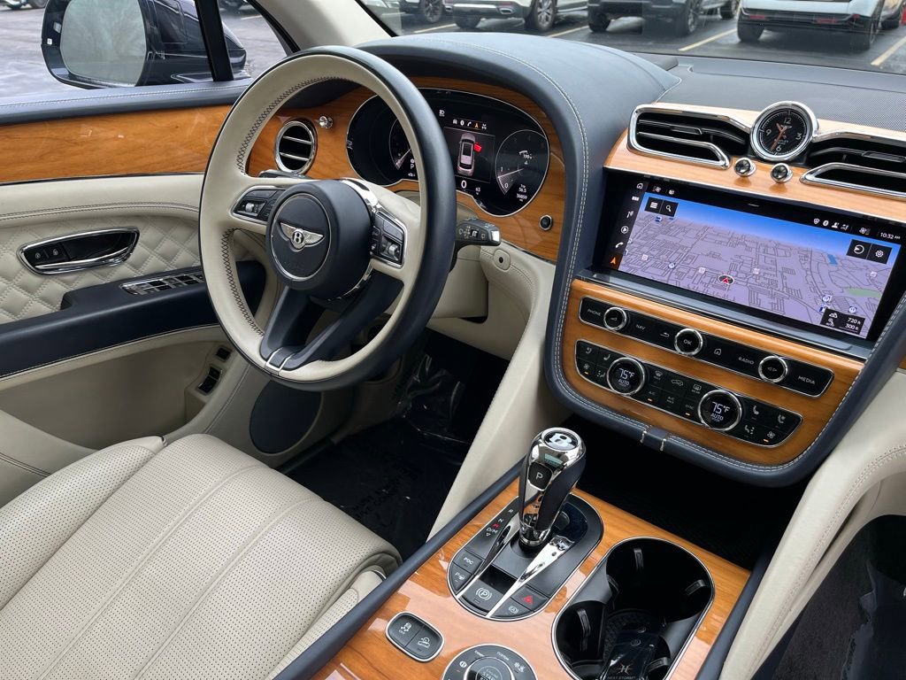 Used 2021 Bentley Bentayga Speed image 28