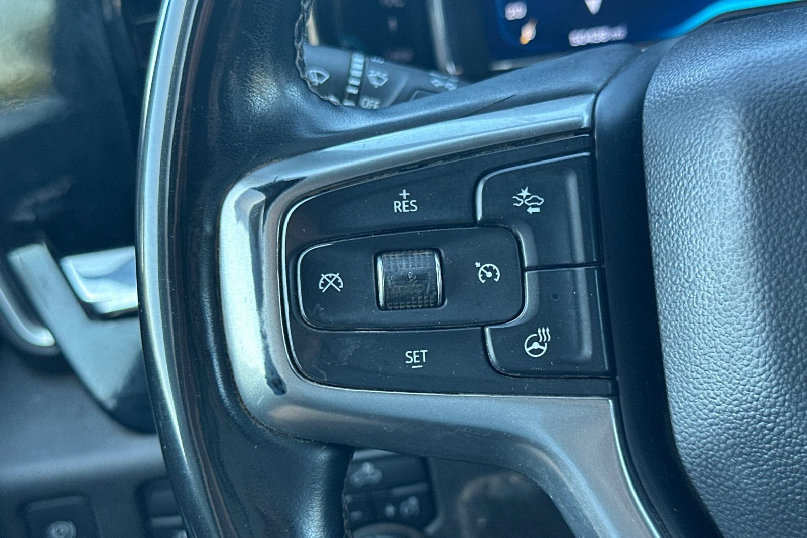 Used 2024 Chevrolet Silverado 2500 LT AWD/4WD image 35