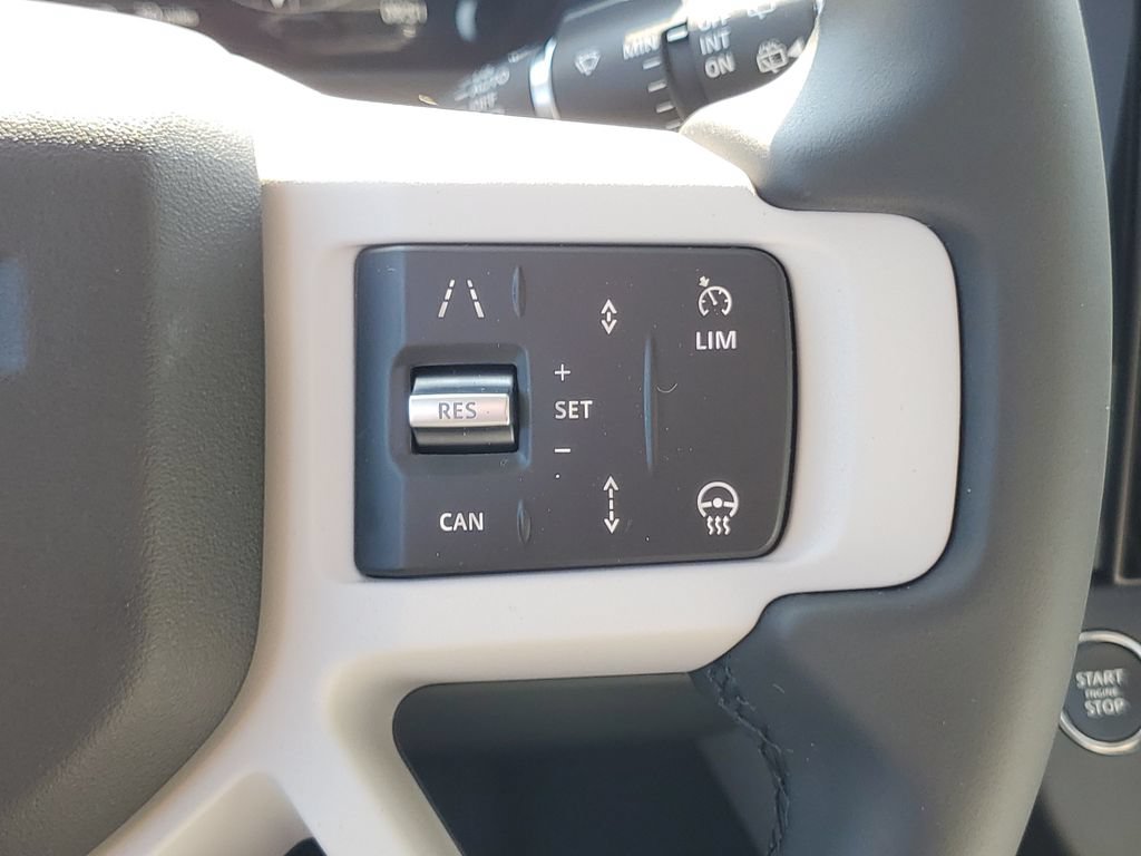 New 2026 Land Rover Defender 130 X-Dynamic SE AWD/4WD image 18