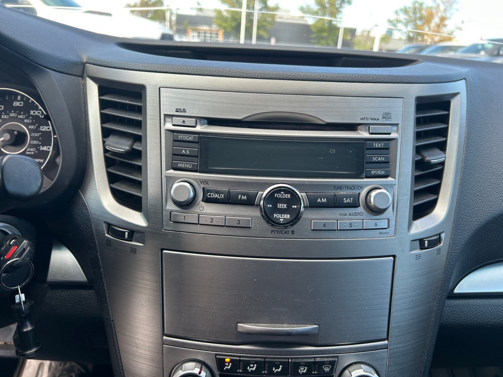 Used 2011 Subaru Outback 2.5i Premium w/ All-Weather Pkg AWD/4WD image 26